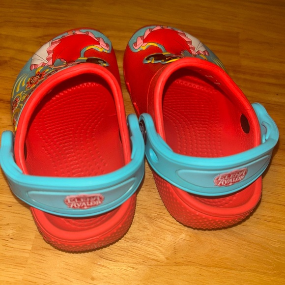 Disney Elena Avalor Crocs Size 5 ❤️ - Picture 3 of 9